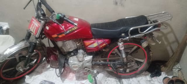 Royal 125